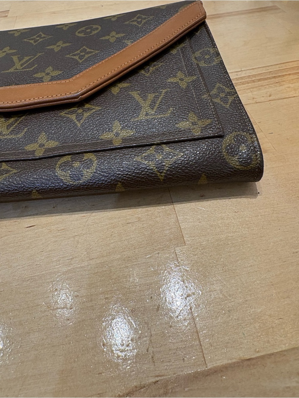 Louis Vuitton Vintage The French Co Clutch - Picture 4 of 10